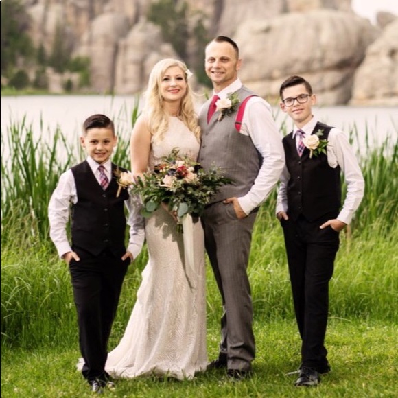 Meet your Posh Ambassador โค๏ธ๐๐๐๐ - Picture 5 of 16